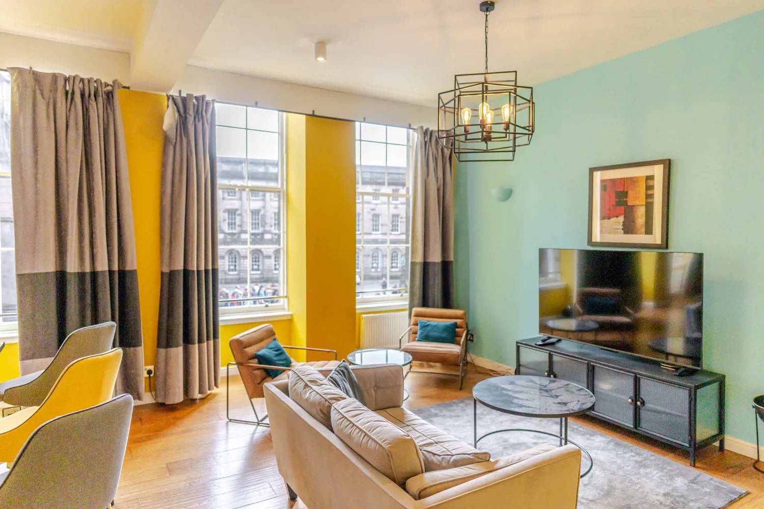 Royal Mile Apartments 3